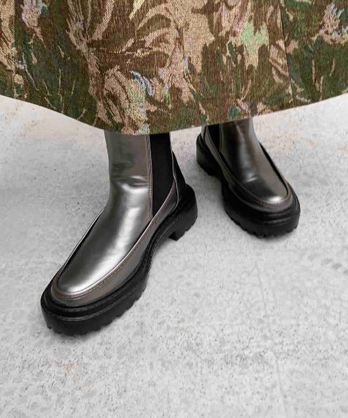 Casselini(キャセリーニ)の「Casselini(キャセリーニ)モカサイドゴアブーツ(ブーツ・レディース・ブラック/シルバー/アイボリー・S/M/L)」の3枚目の写真