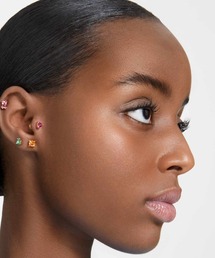 スワロフスキー　グリーンペアシェイプスタッドピアス SWAROVSKI（スワロフスキー）の「【公式】【スワロフスキー