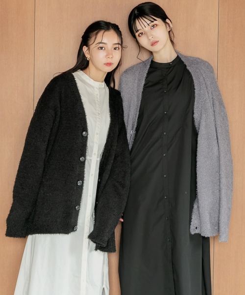 Dita Muaj.（ディータムアージュ）の「【ZOZO限定】Muaj.フェザーヤーン オーバーサイズ ニットカーディガン 長袖（カーディガン/ボレロ・レディース・グレー/ホワイト/ベージュ/ブラック・FREE）」の10枚目の写真