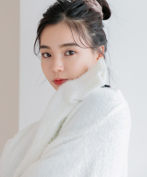 Dita Muaj.（ディータムアージュ）の「【ZOZO限定】Muaj.フェザーヤーン オーバーサイズ ニットカーディガン 長袖（カーディガン/ボレロ・レディース・グレー/ホワイト/ベージュ/ブラック・FREE）」の5枚目の写真