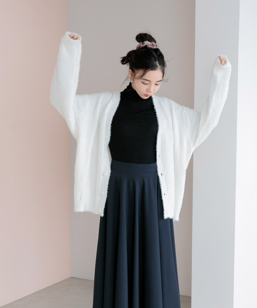 Dita Muaj.（ディータムアージュ）の「【ZOZO限定】Muaj.フェザーヤーン オーバーサイズ ニットカーディガン 長袖（カーディガン/ボレロ・レディース・グレー/ホワイト/ベージュ/ブラック・FREE）」の7枚目の写真