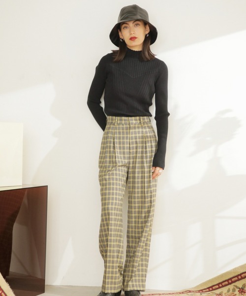 ROSE BUD(ローズバッド)の「リブニットインナー(ニット/セーター・レディース・ホワイト/ブラック/レッド/グリーン・FREE)」の8枚目の写真