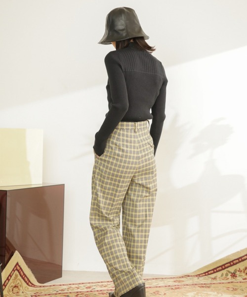 ROSE BUD(ローズバッド)の「リブニットインナー(ニット/セーター・レディース・ホワイト/ブラック/レッド/グリーン・FREE)」の9枚目の写真