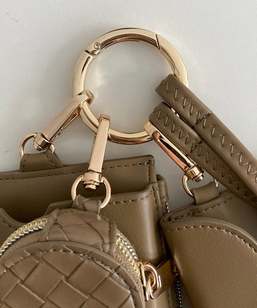 DouDou（ドゥドゥ）の「メッシュコインケース付スマホショルダー（ショルダーバッグ・レディース・アイボリー/ブラック/グレイッシュベージュ・FREE）」の4枚目の写真