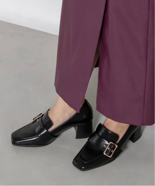 RANDA（ランダ）の「ゴールドバックルヒールアップシューズ（ドレスシューズ・レディース・ブラック/ワイン/グレイッシュベージュ・M/L/LL/S）」の4枚目の写真