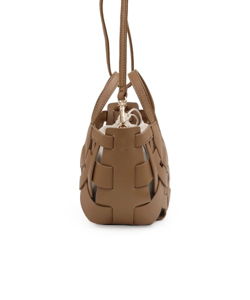 MIAN (ミアン)の「合皮編みミニ2wayトート(ショルダーバッグ・レディース・モカ/グリーン/アイボリー/ブラック・FREE)」の13枚目の写真