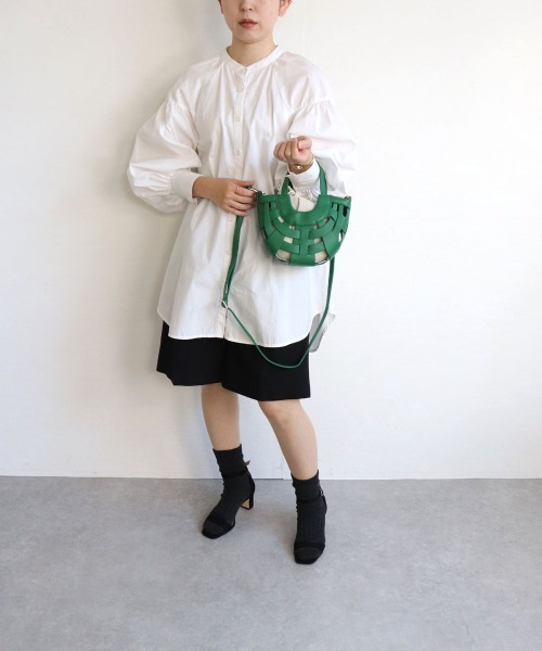 MIAN (ミアン)の「合皮編みミニ2wayトート(ショルダーバッグ・レディース・モカ/グリーン/アイボリー/ブラック・FREE)」の21枚目の写真