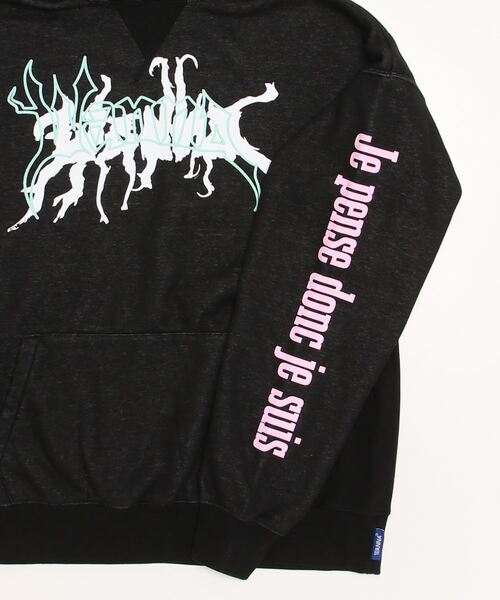WANNA（ワナ）の「ワナ [WANNA] - パーカー フーディー [METALIC MENTAL HOODIE PIGMENT BLACK]（パーカー・メンズ・ブラック・ONE SIZE）」の2枚目の写真