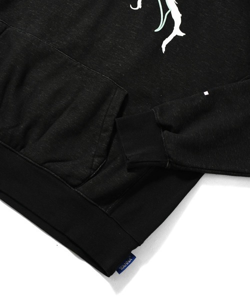WANNA（ワナ）の「ワナ [WANNA] - パーカー フーディー [METALIC MENTAL HOODIE PIGMENT BLACK]（パーカー・メンズ・ブラック・ONE SIZE）」の5枚目の写真