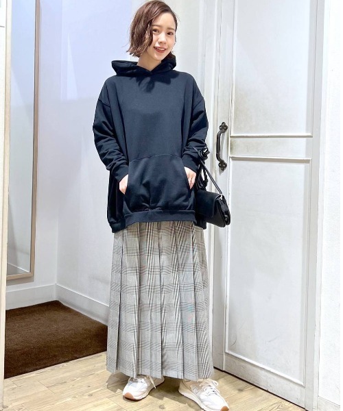 studio CLIP(スタディオクリップ)の「ビッグフーディチュニック(パーカー・レディース・ライトグレー/ベージュ/ブラック/ブルー・FREE)」の21枚目の写真