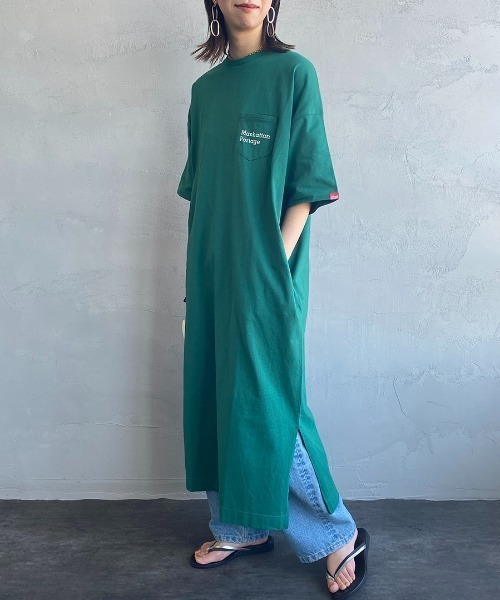 Manhattan Portage（マンハッタンポーテージ）の「[MANHATTAN PORTAGE/マンハッタンポーテージ] 別注 ワンポイントロゴ刺繍 Tシャツワンピース（ワンピース・レディース・チャコール/グリーン/グレー/ブルー・F）」の21枚目の写真