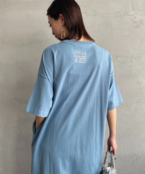 Manhattan Portage（マンハッタンポーテージ）の「[MANHATTAN PORTAGE/マンハッタンポーテージ] 別注 ワンポイントロゴ刺繍 Tシャツワンピース（ワンピース・レディース・チャコール/グリーン/グレー/ブルー・F）」の9枚目の写真