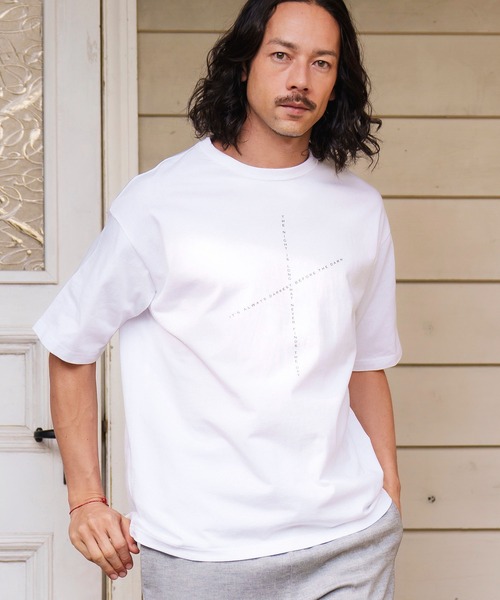 CAMBIO（カンビオ）の「mt8296- ビッグシルエットプリントTシャツ（famous quoteクロス）（Tシャツ/カットソー・メンズ・ネイビー/ブラック/ホワイト/カーキ・XL/L/M/S）」の5枚目の写真