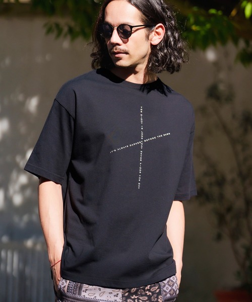 CAMBIO（カンビオ）の「mt8296- ビッグシルエットプリントTシャツ（famous quoteクロス）（Tシャツ/カットソー・メンズ・ネイビー/ブラック/ホワイト/カーキ・XL/L/M/S）」の15枚目の写真