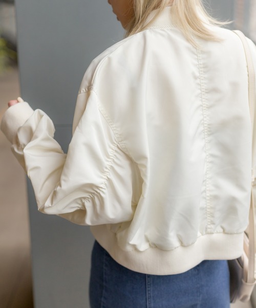 SpRay(スプレイ)の「クロップドMA1(MA-1・レディース・カーキ/ブラック/アイボリー・FREE)」の14枚目の写真