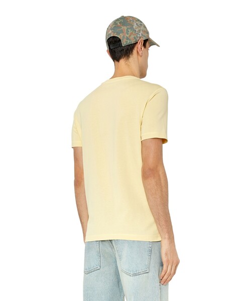 DIESEL(ディーゼル)の「メンズ Tシャツ グラフィック(Tシャツ/カットソー・メンズ・ホワイト/ブラック系その他/ライトグレー/イエロー系その他・LARGE/SMALL/X-LARGE/XX-LARGE/MEDIUM/X-SMALL/XXX-LARGE)」の10枚目の写真