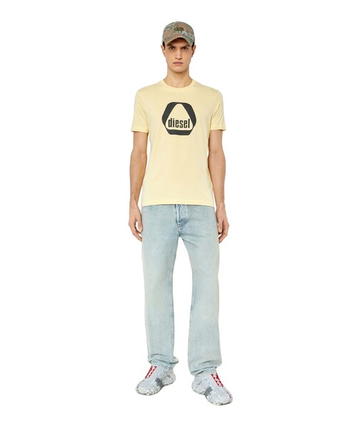 DIESEL(ディーゼル)の「メンズ Tシャツ グラフィック(Tシャツ/カットソー・メンズ・ホワイト/ブラック系その他/ライトグレー/イエロー系その他・LARGE/SMALL/X-LARGE/XX-LARGE/MEDIUM/X-SMALL/XXX-LARGE)」の22枚目の写真