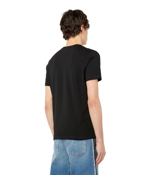 DIESEL(ディーゼル)の「メンズ Tシャツ グラフィック(Tシャツ/カットソー・メンズ・ホワイト/ブラック系その他/ライトグレー/イエロー系その他・LARGE/SMALL/X-LARGE/XX-LARGE/MEDIUM/X-SMALL/XXX-LARGE)」の11枚目の写真