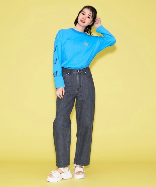 FOREVER 21（フォーエバー トゥエンティーワン）の「ストレートデニムパンツ（デニムパンツ・レディース・ライトインディゴブルー/ネイビー/グレー/ブルー・LARGE/MEDIUM/SMALL）」の21枚目の写真