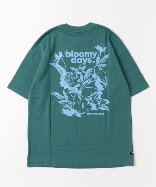 NEW BALANCE(ニューバランス)の「NB Essentials Bloomy オーバーサイズショートスリーブTシャツ(Tシャツ/カットソー・レディース・ダークグリーン/オフホワイト・LARGE/X-LARGE/MEDIUM/SMALL)」の13枚目の写真