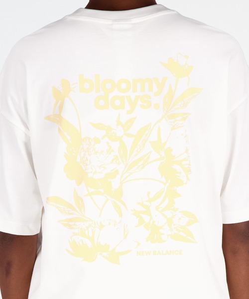 NEW BALANCE(ニューバランス)の「NB Essentials Bloomy オーバーサイズショートスリーブTシャツ(Tシャツ/カットソー・レディース・ダークグリーン/オフホワイト・LARGE/X-LARGE/MEDIUM/SMALL)」の5枚目の写真