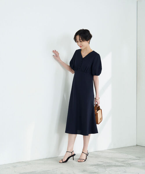 NOLLEY’S Sophi（ノーリーズソフィ）の「麻調フレアワンピース（ワンピース・レディース・ベージュ/ネイビー/グリーン・38/36）」の16枚目の写真