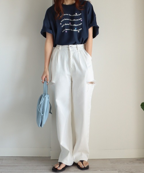 COURO(コウロ)の「ハート刺繍/花柄刺繍Tシャツ(Tシャツ/カットソー・レディース・ホワイト系/ブラック/クリーム/ネイビー系2/ブラック系/ネイビー/オートミール/ミント/ホワイト/ライトグリーン・M/L)」の18枚目の写真