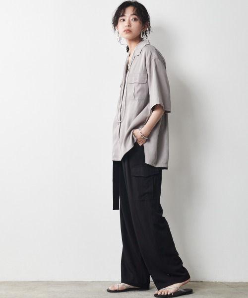 CHIC STYLE（シックスタイル）の「＜大きいサイズ＞アウトポケットシャツ シックスタイル（シャツ/ブラウス・レディース・グレー/ブラック・L/LL/3L/4L/5L）」の9枚目の写真