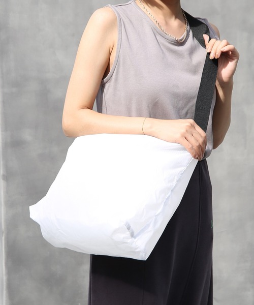 United Athle（ユナイテッドアスレ）の「【United Athle】ライトナイロン リップストップ ショルダーバッグ  ※1421（ショルダーバッグ・メンズ・サンドベージュ/ネイビー/ブラック/オリーブ/オフホワイト・FREE）」の14枚目の写真