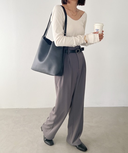 MYMOOD.（マイムード）の「【A4サイズ収納可】ポーチ付き PU ダブルベルト トートバッグ（トートバッグ・レディース・ライトベージュ/ブラウン/ブラック・FREE）」の7枚目の写真