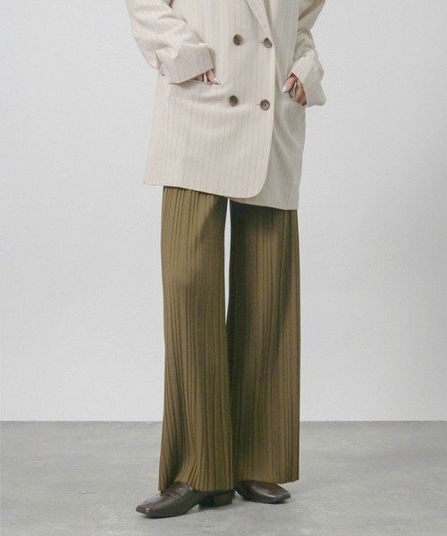 Social GIRL（ソーシャルガール）の「セルフカット プリーツパンツ セミワイドパンツ イージーパンツ（その他パンツ・レディース・ブラック/ベージュ/カーキ/モカ/グレイッシュベージュ/ライトブラウン/オフホワイト/ホワイト系その他/ブラック系その他2/ブラック系その他/ライトグリーン/イエロー/ダークグリーン/チャコールグレー・M/L）」の12枚目の写真