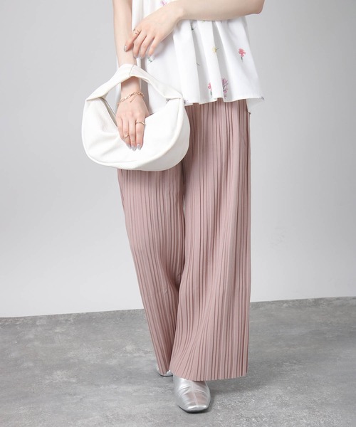 Social GIRL（ソーシャルガール）の「セルフカット プリーツパンツ セミワイドパンツ イージーパンツ（その他パンツ・レディース・ブラック/ベージュ/カーキ/モカ/グレイッシュベージュ/ライトブラウン/オフホワイト/ホワイト系その他/ブラック系その他2/ブラック系その他/ライトグリーン/イエロー/ダークグリーン/チャコールグレー・M/L）」の10枚目の写真