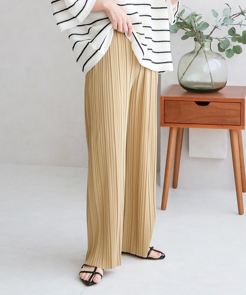 Social GIRL（ソーシャルガール）の「セルフカット プリーツパンツ セミワイドパンツ イージーパンツ（その他パンツ・レディース・ブラック/ベージュ/カーキ/モカ/グレイッシュベージュ/ライトブラウン/オフホワイト/ホワイト系その他/ブラック系その他2/ブラック系その他/ライトグリーン/イエロー/ダークグリーン/チャコールグレー・M/L）」の14枚目の写真