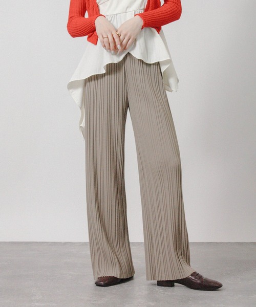 Social GIRL（ソーシャルガール）の「セルフカット プリーツパンツ セミワイドパンツ イージーパンツ（その他パンツ・レディース・ブラック/ベージュ/カーキ/モカ/グレイッシュベージュ/ライトブラウン/オフホワイト/ホワイト系その他/ブラック系その他2/ブラック系その他/ライトグリーン/イエロー/ダークグリーン/チャコールグレー・M/L）」の7枚目の写真