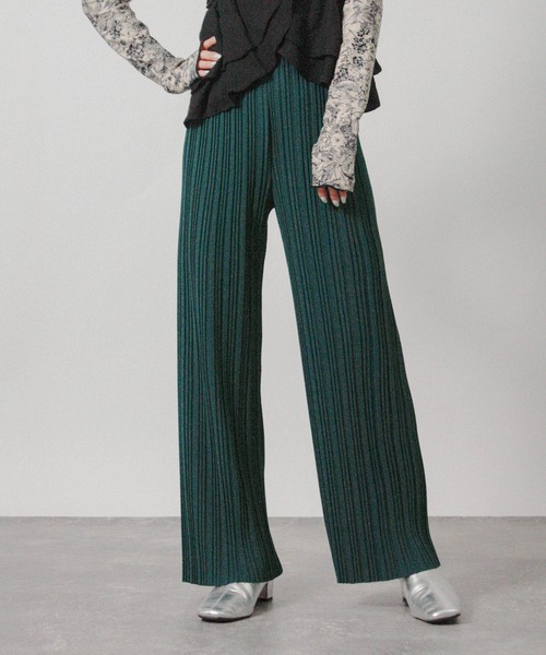 Social GIRL（ソーシャルガール）の「セルフカット プリーツパンツ セミワイドパンツ イージーパンツ（その他パンツ・レディース・ブラック/ベージュ/カーキ/モカ/グレイッシュベージュ/ライトブラウン/オフホワイト/ホワイト系その他/ブラック系その他2/ブラック系その他/ライトグリーン/イエロー/ダークグリーン/チャコールグレー・M/L）」の11枚目の写真