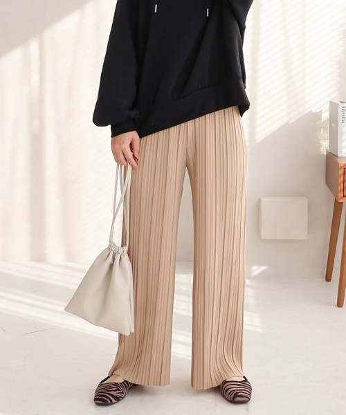 Social GIRL（ソーシャルガール）の「セルフカット プリーツパンツ セミワイドパンツ イージーパンツ（その他パンツ・レディース・ブラック/ベージュ/カーキ/モカ/グレイッシュベージュ/ライトブラウン/オフホワイト/ホワイト系その他/ブラック系その他2/ブラック系その他/ライトグリーン/イエロー/ダークグリーン/チャコールグレー・M/L）」の17枚目の写真