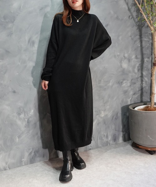 CORNERS（コーナーズ）の「ハイネックニットロングワンピース（ワンピース・レディース・ブラック/グレー/カーキ/グレイッシュベージュ/アイボリー・M）」の7枚目の写真