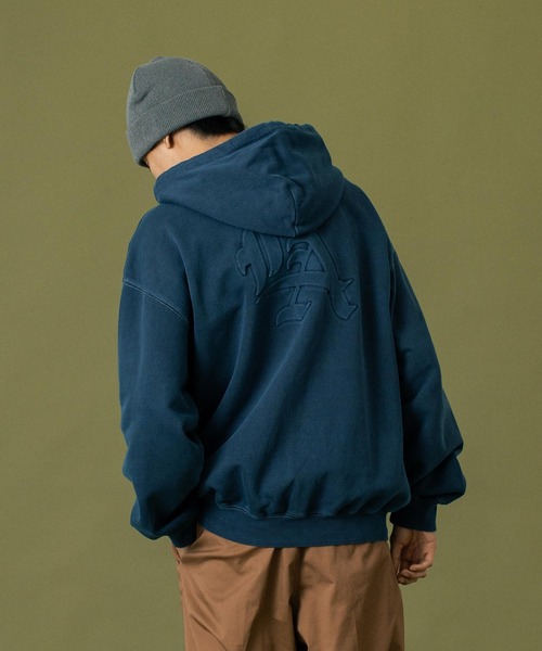 PIGMENT DYED EMBOSS LOGO ZIP HOODED SWEAT（パーカー