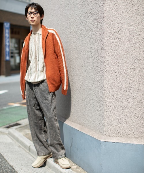 En serio TOKYO(エンソリオトーキョー)の「片畦編み 袖ラインニットトラックJKT(ニット/セーター・メンズ・ネイビー/オリーブ/ダークオレンジ/ブラック・L/M)」の7枚目の写真