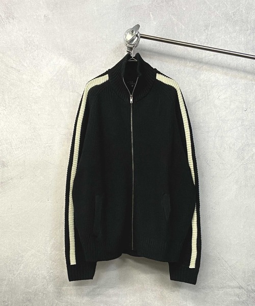 En serio TOKYO(エンソリオトーキョー)の「片畦編み 袖ラインニットトラックJKT(ニット/セーター・メンズ・ネイビー/オリーブ/ダークオレンジ/ブラック・L/M)」の16枚目の写真
