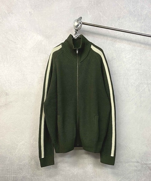 En serio TOKYO(エンソリオトーキョー)の「片畦編み 袖ラインニットトラックJKT(ニット/セーター・メンズ・ネイビー/オリーブ/ダークオレンジ/ブラック・L/M)」の17枚目の写真