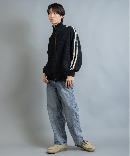 En serio TOKYO(エンソリオトーキョー)の「片畦編み 袖ラインニットトラックJKT(ニット/セーター・メンズ・ネイビー/オリーブ/ダークオレンジ/ブラック・L/M)」の12枚目の写真