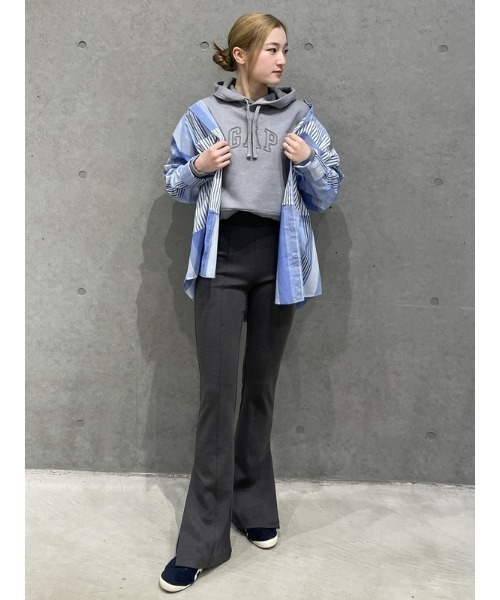 GAP（ギャップ）の「GAPアーチロゴ パーカー(ユニセックス)（パーカー・メンズ・グレー・M/XL/L/XS/S）」の8枚目の写真
