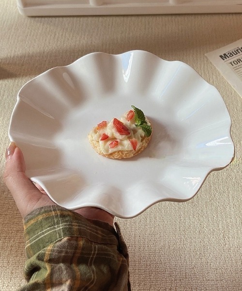 Made in I（メイドインアイ）の「うねうねフリルラウンドプレート（食器・レディース・ホワイト・FREE）」の9枚目の写真