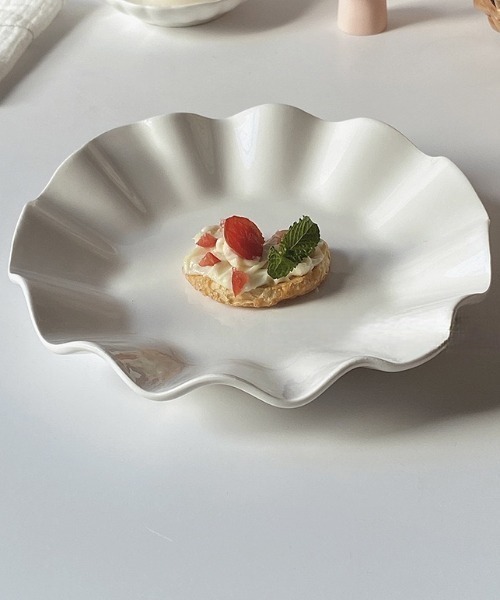Made in I（メイドインアイ）の「うねうねフリルラウンドプレート（食器・レディース・ホワイト・FREE）」の10枚目の写真