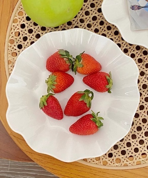 Made in I（メイドインアイ）の「うねうねフリルラウンドプレート（食器・レディース・ホワイト・FREE）」の17枚目の写真