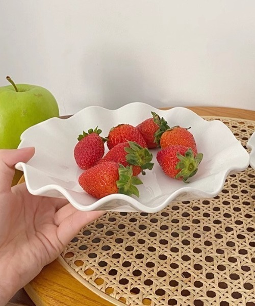 Made in I（メイドインアイ）の「うねうねフリルラウンドプレート（食器・レディース・ホワイト・FREE）」の15枚目の写真