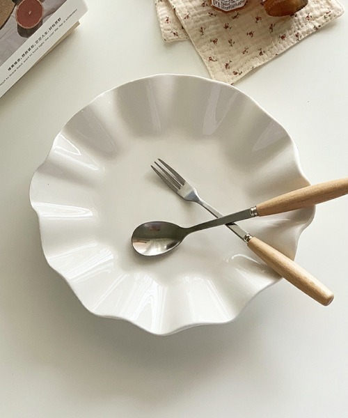 Made in I（メイドインアイ）の「うねうねフリルラウンドプレート（食器・レディース・ホワイト・FREE）」の22枚目の写真