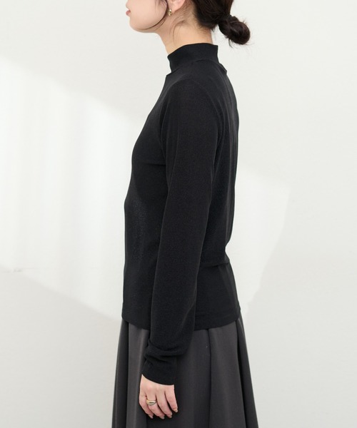 natural couture(ナチュラルクチュール)の「ラメフライスプチハイプルオーバー(Tシャツ/カットソー・レディース・ブラック/シルバー/ゴールド・FREE)」の22枚目の写真