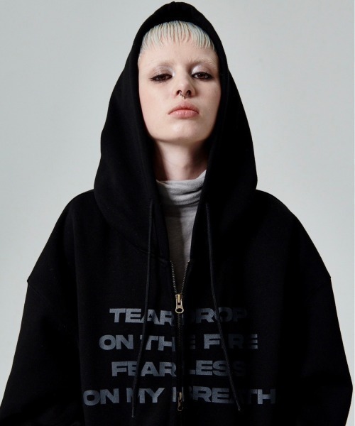 runningHIGH（ランニングハイ）の「【runningHIGH】LETTERING ZIP UP HOODIE（パーカー・レディース・グレー/カモフラージュ/ブラック・ONE SIZE）」の6枚目の写真